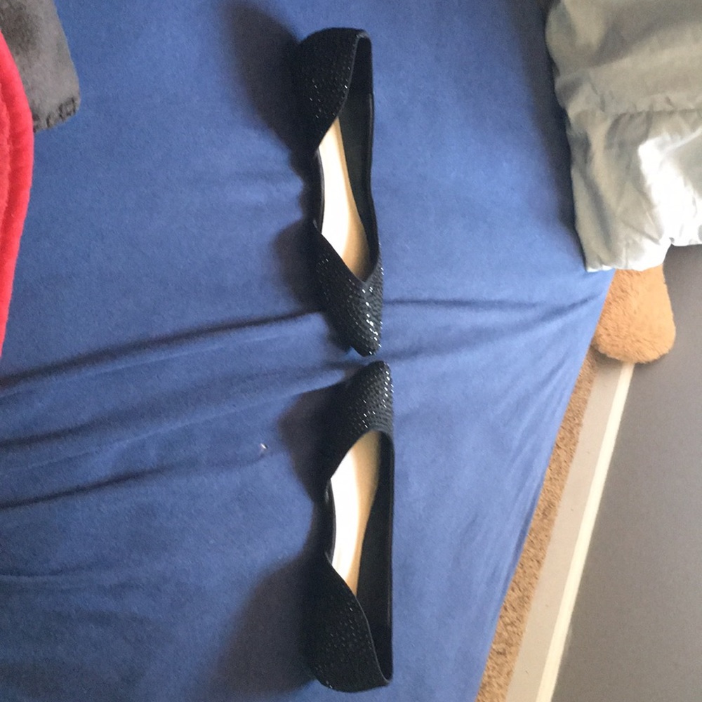 Shoes - Picture 3 of 4
